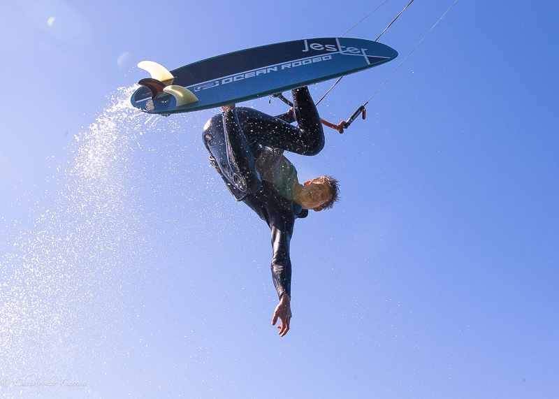 Graham
Super impressive riding from G. Inspiring strapless style!
