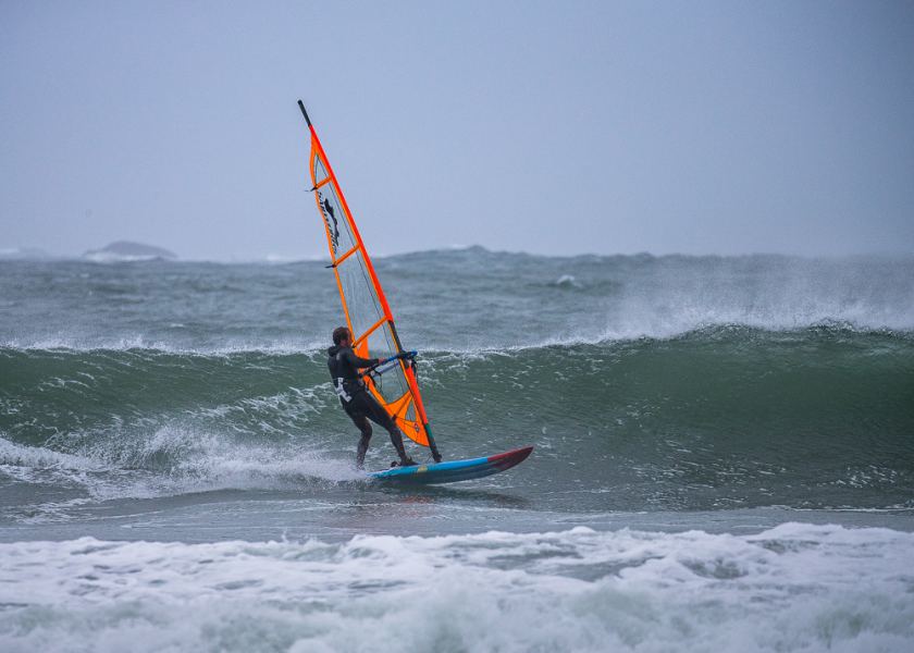 Dave late for lip service...
