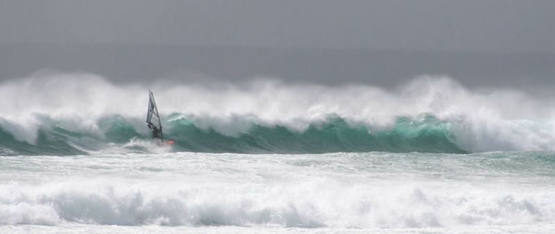 cant believe they windsurf in this stuff. Its hard enough on a kite
