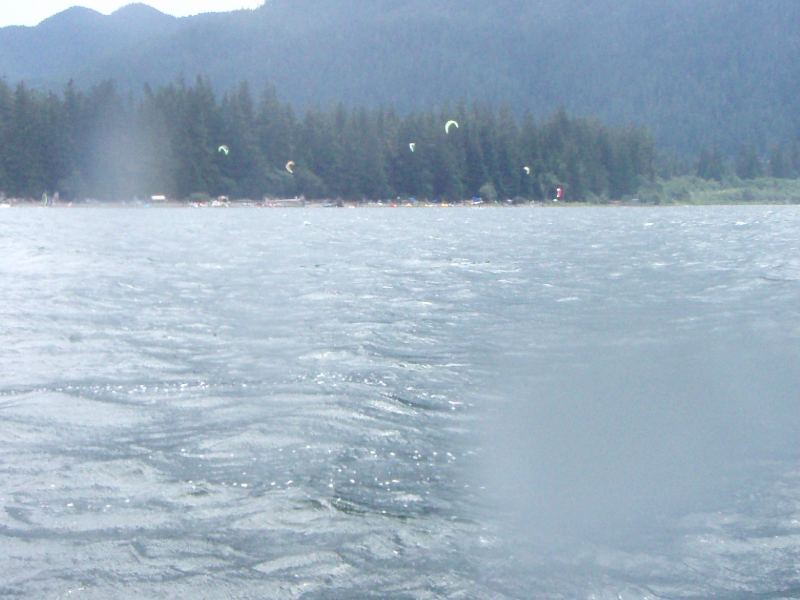 Kiteboarder"s perspective of Nitinaht
Sweet view from the middle of the lake
Keywords: Kitesurfer Cam Action.