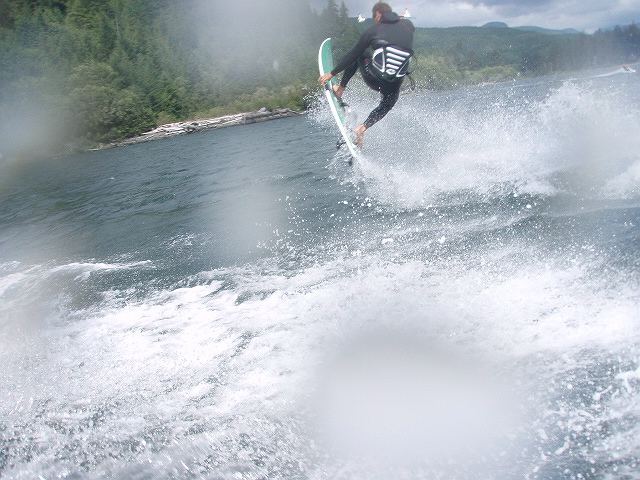 Marathon Dave Going for it!
Kitesurfer Cam in action ,catching Dave the Hass, in the act.
Keywords: Kitesurfer Cam Action.