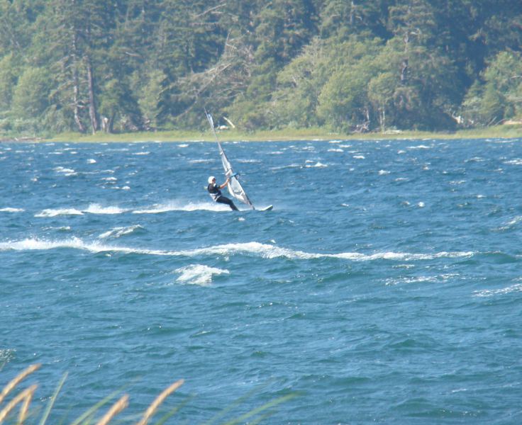 Nitinat People: KC7777 ripping on a 4.0
