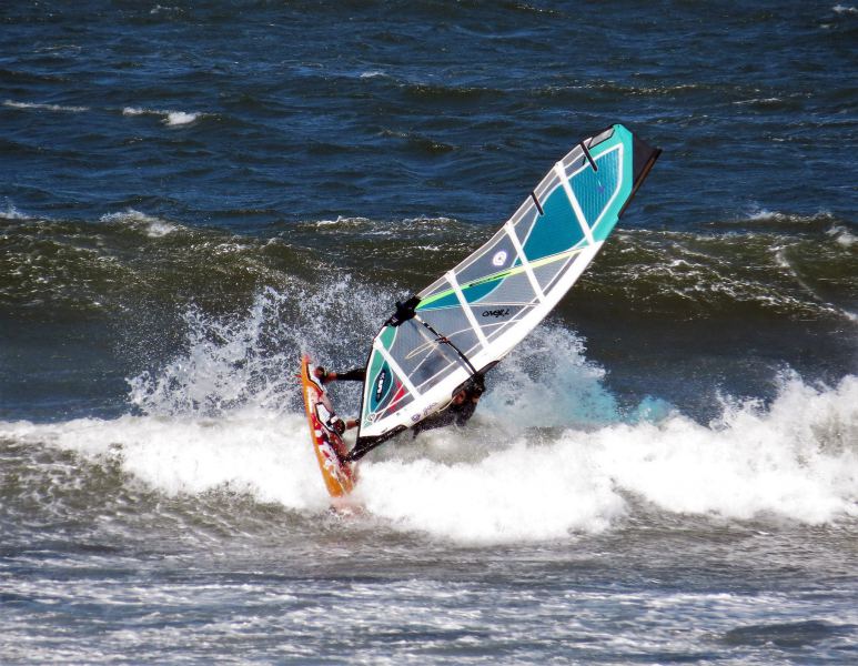 rail grind (Lenny @ the cape)
