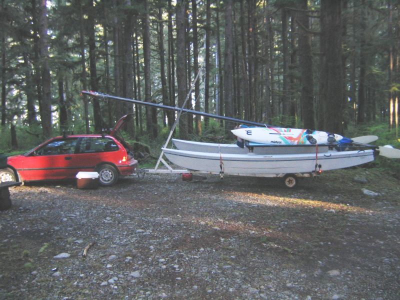 Hobie at Nitinat... First trip of 2005!!!
It's not thaaat much longer than my car.... really :)
