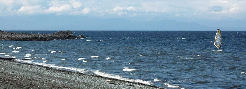 Pipers on a light SE
