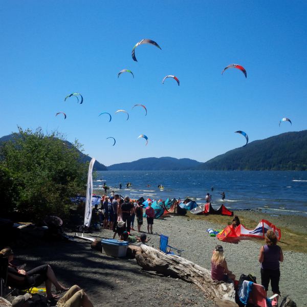 Windfest 2014 Nitinat, BC Sun.July 27,2014
kites jockeying for position before the start horn.

