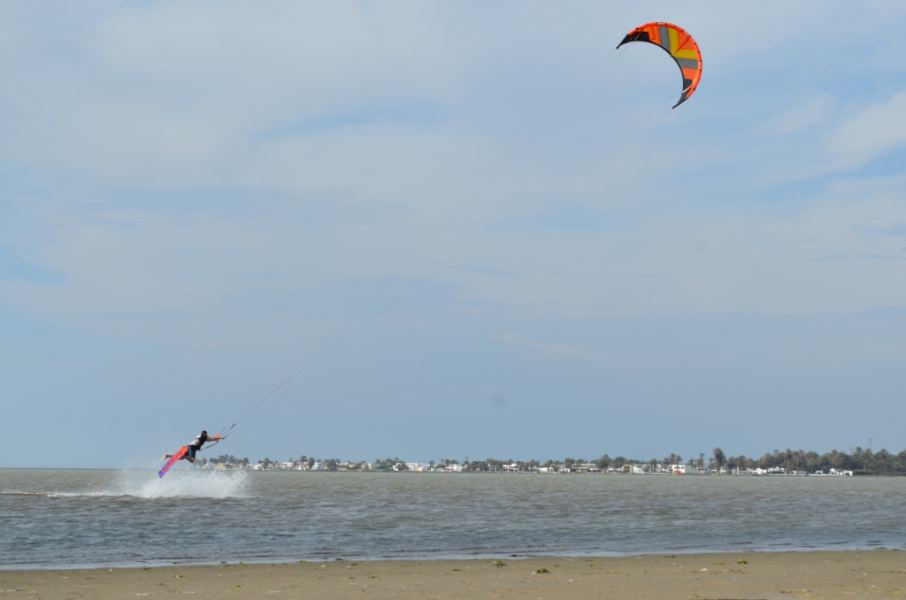 Paracas Foot pops out, Imminent Doom..
But I actually landed this avoiding carnage.
