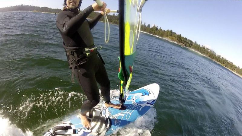 Nice wave in the background
